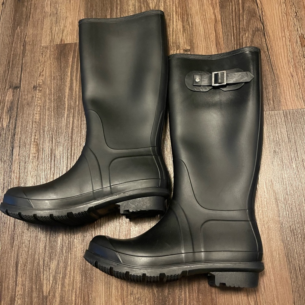 Black Waterproof Boots